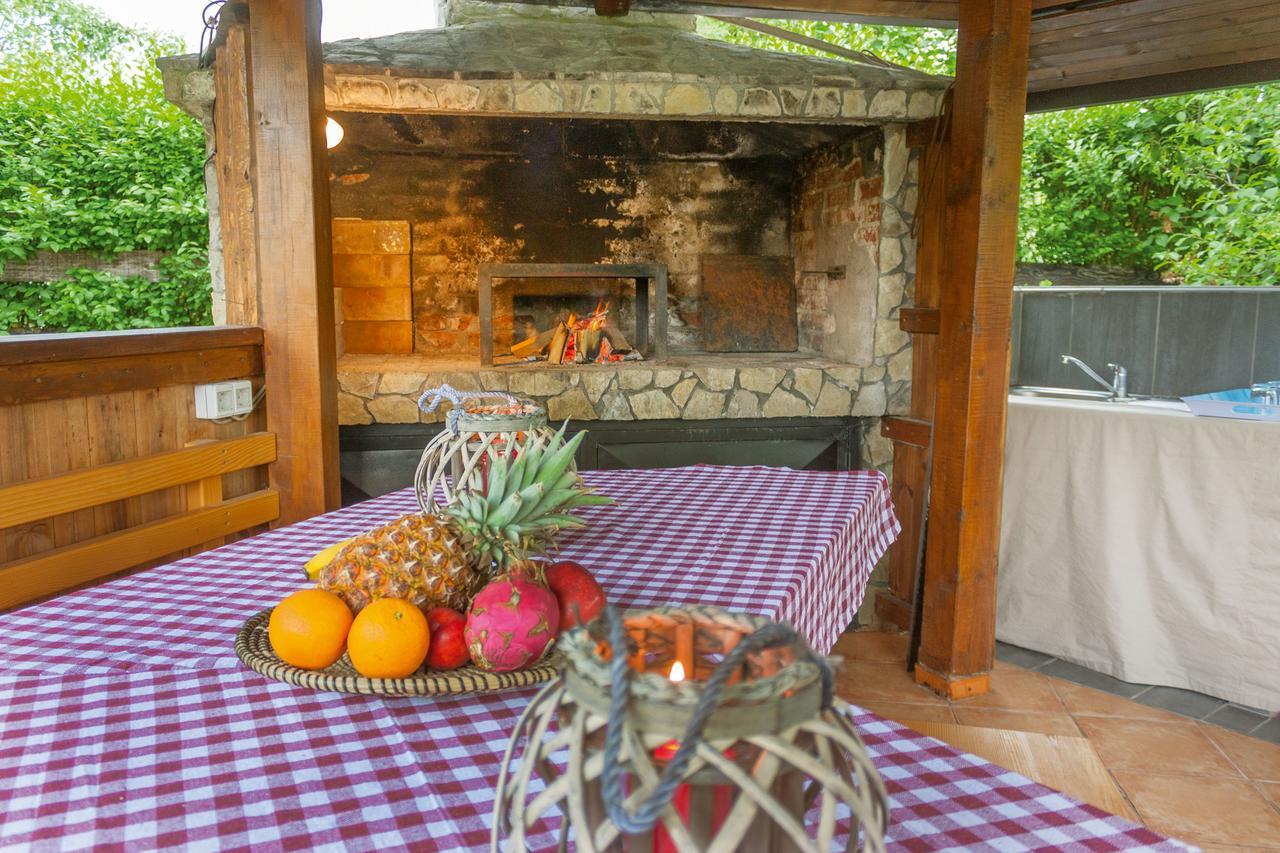 Casa Dellˇ Amore Villa Bihac Exterior photo